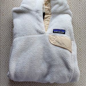 Patagonia Sweater (I AM WILLING TO TAKE OFFERS)